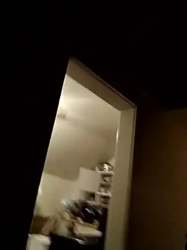 eddsmiles7 online show from April 19, 2026, 8:15 am