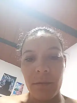 Snapshot of LunaArias chatting on May 31, 2026, 2:23 pm LunaArias online show from May 31, 2026, 2:23 pm