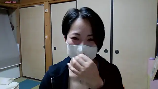 rin2432 online show from May 5, 2026, 2:53 pm