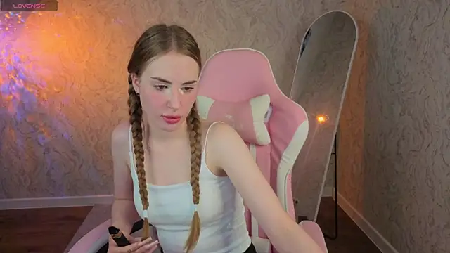 Tasya Doyle online show from April 24, 2026, 9:33 am