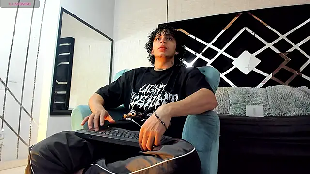 JayTaylorr online show from July 23, 2026, 11:40 am