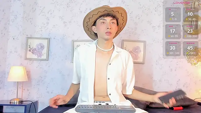 Snapshot of harry_salvatore chatting on May 21, 2026, 3:26 am harry salvatore online show from May 21, 2026, 3:26 am