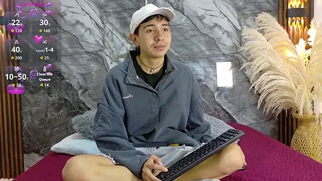 NoahWalker   online show from June 26, 2026, 10:54 am