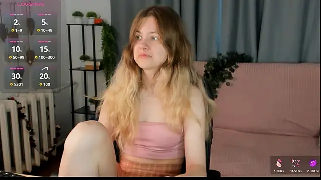 Snapshot of Glitch_Doll chatting on June 16, 2026, 6:13 am Glitch Doll online show from June 16, 2026, 6:13 am