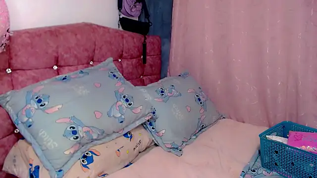 Snapshot of Darianna_A chatting on July 22, 2026, 4:03 am Darianna A online show from July 22, 2026, 4:03 am