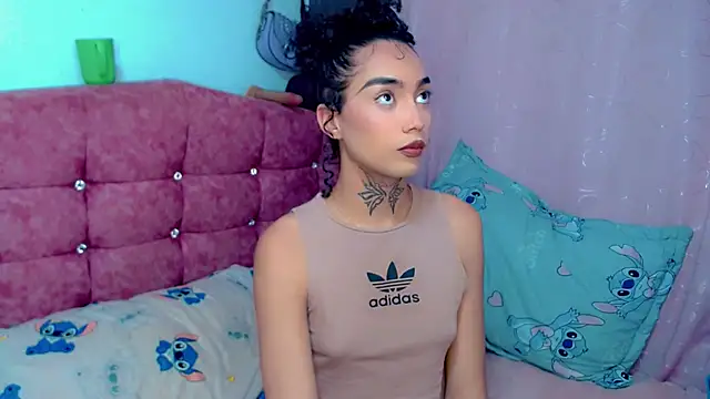 Snapshot of Darianna_A chatting on July 17, 2026, 12:08 am Darianna A online show from July 17, 2026, 12:08 am