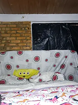 Snapshot of Friends_with_benefitsss chatting on April 25, 2026, 11:13 pm Friends with benefitsss online show from April 25, 2026, 11:13 pm