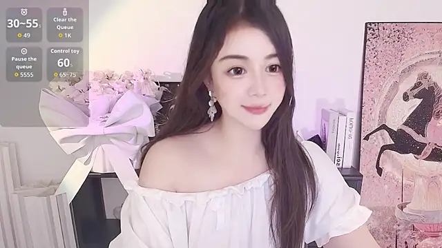 Snapshot of Moon-66 chatting on May 5, 2026, 2:20 pm Moon-66 online show from May 5, 2026, 2:20 pm