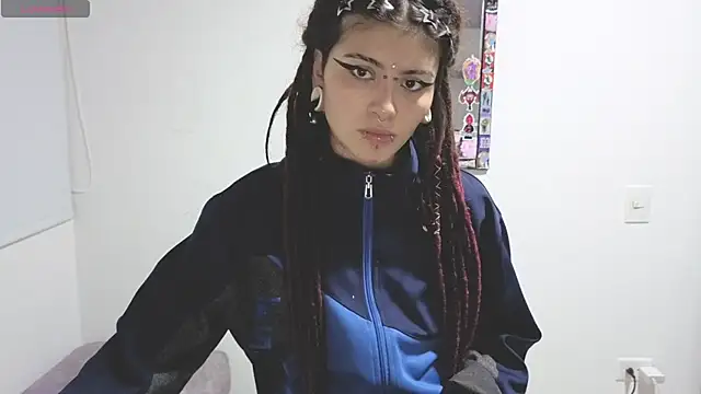 giulietta monsalve online show from April 18, 2026, 7:44 am