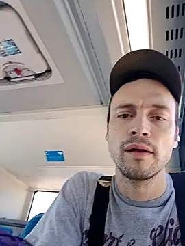 Snapshot of JohnnyMoves chatting on July 19, 2026, 5:42 pm JohnnyMoves online show from July 19, 2026, 5:42 pm