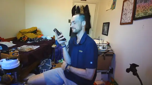 Snapshot of JohnnyMoves chatting on June 11, 2026, 12:12 am JohnnyMoves online show from June 11, 2026, 12:12 am