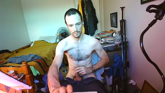 Snapshot of JohnnyMoves chatting on July 29, 2026, 1:54 pm JohnnyMoves online show from July 29, 2026, 1:54 pm