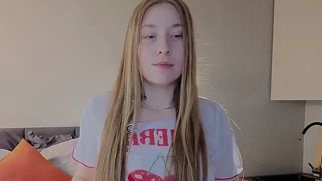 Snapshot of ShowmeYourfetish chatting on June 16, 2026, 4:12 am ShowmeYourfetish online show from June 16, 2026, 4:12 am