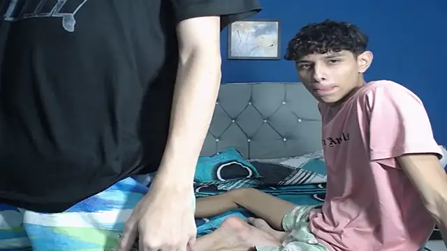 Snapshot of Thiago_And_Gael chatting on May 5, 2026, 11:30 pm Thiago And Gael online show from May 5, 2026, 11:30 pm