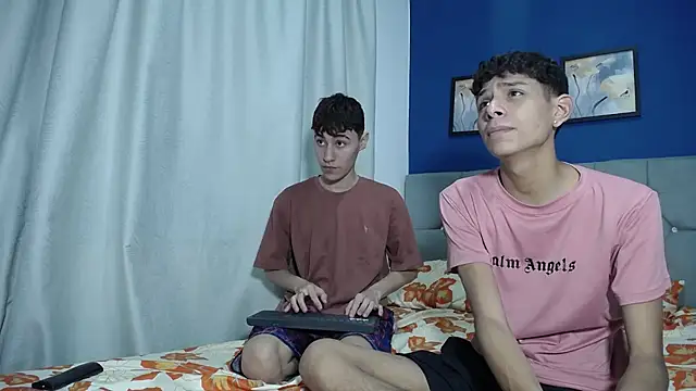 Snapshot of Thiago_And_Gael chatting on June 7, 2026, 2:17 am Thiago And Gael online show from June 7, 2026, 2:17 am