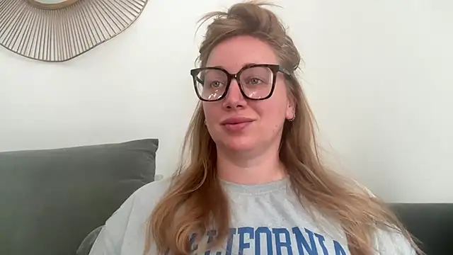 Snapshot of arielsweetieee chatting on June 28, 2026, 8:53 am arielsweetieee online show from June 28, 2026, 8:53 am