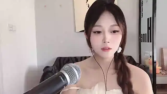 KiKi-011 online show from May 24, 2026, 6:13 am