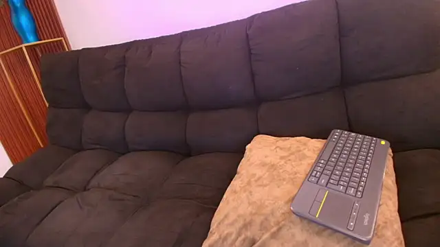 Snapshot of Conniemiller_ chatting on May 18, 2026, 1:05 pm Conniemiller online show from May 18, 2026, 1:05 pm