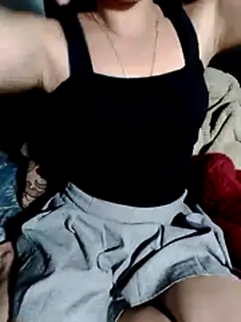 Snapshot of Zara-Lina chatting on May 9, 2026, 1:47 pm Zara-Lina online show from May 9, 2026, 1:47 pm