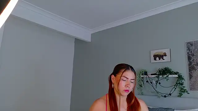 Snapshot of SofiaDiamond_ chatting on April 21, 2026, 7:20 pm SofiaDiamond online show from April 21, 2026, 7:20 pm