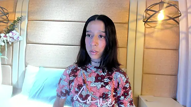 Snapshot of IsabellaPhil chatting on April 29, 2026, 3:54 am IsabellaPhil online show from April 29, 2026, 3:54 am