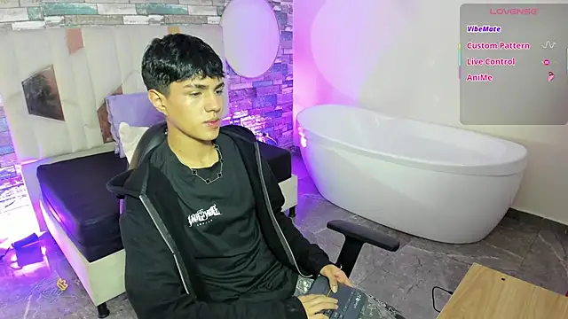 Snapshot of Damian_tay chatting on May 9, 2026, 11:35 am Damian tay online show from May 9, 2026, 11:35 am