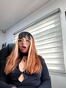 BelleVivianne online show from April 25, 2026, 1:41 pm