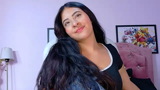 Snapshot of Maggiee_1 chatting on April 24, 2026, 7:38 pm Maggiee 1 online show from April 24, 2026, 7:38 pm