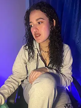 Snapshot of gema_stone chatting on May 9, 2026, 11:02 am gema stone online show from May 9, 2026, 11:02 am