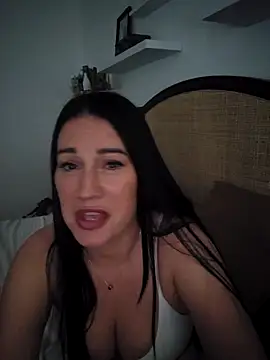 ashleyleeXX online show from April 27, 2026, 10:57 am