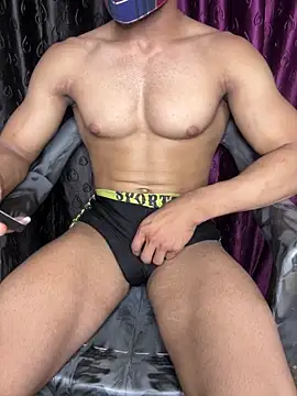 aarav chaudhary007 online show from April 24, 2026, 6:10 pm