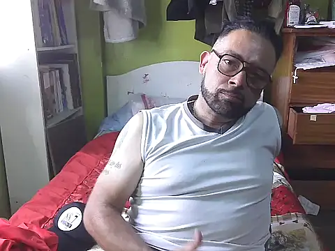 Snapshot of CarlossexVen chatting on May 9, 2026, 6:44 pm CarlossexVen online show from May 9, 2026, 6:44 pm