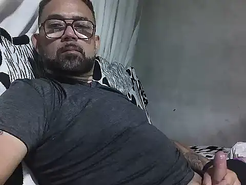 CarlossexVen online show from April 20, 2026, 12:46 am