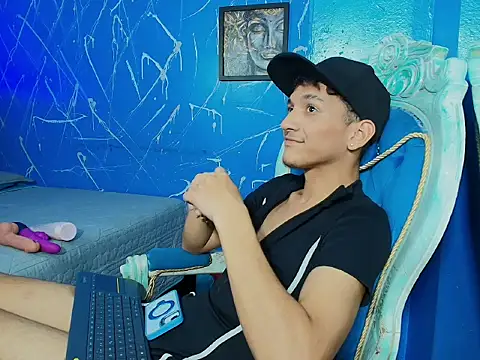 Lexter Blue online show from June 10, 2026, 8:54 pm