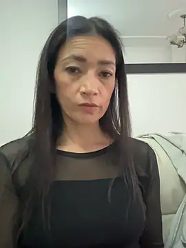 Snapshot of Team_Yulia chatting on May 11, 2026, 10:18 pm Team Yulia online show from May 11, 2026, 10:18 pm