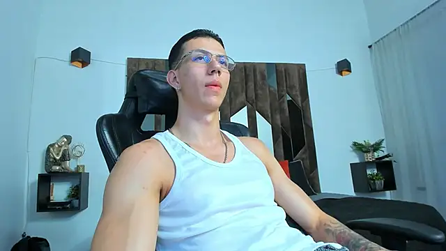 OliverThompsonJS online show from June 5, 2026, 6:07 am