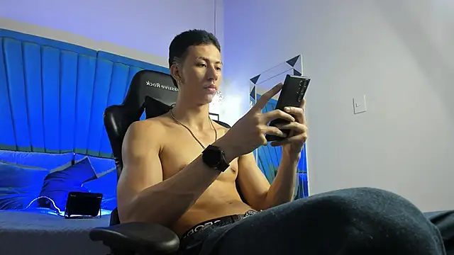 OliverThompsonJS online show from June 4, 2026, 5:12 am