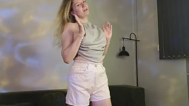 TonyaMeow online show from July 24, 2026, 1:34 am