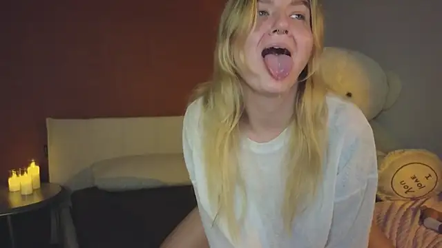 TonyaMeow online show from July 19, 2026, 4:59 pm