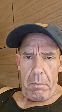 Snapshot of throbbinghood0 chatting on June 18, 2026, 12:21 pm throbbinghood0 online show from June 18, 2026, 12:21 pm