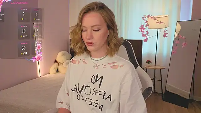 EvaHamilton online show from July 11, 2026, 12:00 am