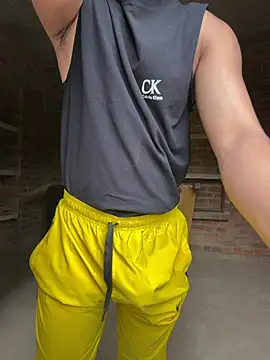 Snapshot of lucky_7inches chatting on July 20, 2026, 2:41 am lucky 7inches online show from July 20, 2026, 2:41 am