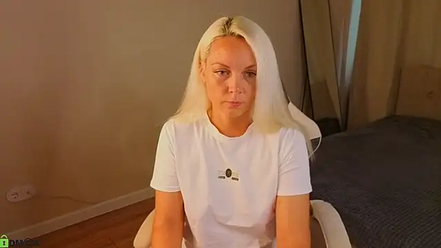 April Nelson online show from June 17, 2026, 12:32 am