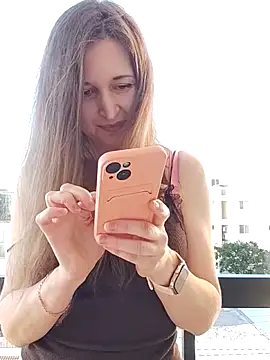 irresistibelle online show from May 15, 2026, 4:05 pm