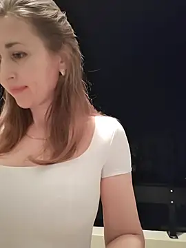 Snapshot of irresistibelle chatting on July 28, 2026, 7:26 pm irresistibelle online show from July 28, 2026, 7:26 pm