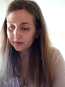 irresistibelle online show from April 21, 2026, 11:39 am