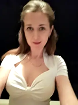 Snapshot of irresistibelle chatting on June 28, 2026, 6:47 pm irresistibelle online show from June 28, 2026, 6:47 pm