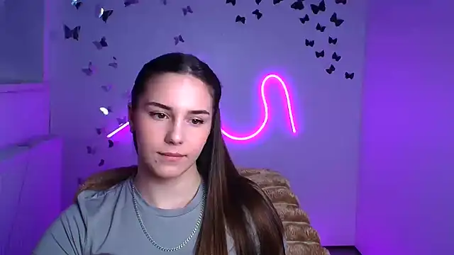 Snapshot of Kyara_ra chatting on May 19, 2026, 5:36 am Kyara ra online show from May 19, 2026, 5:36 am
