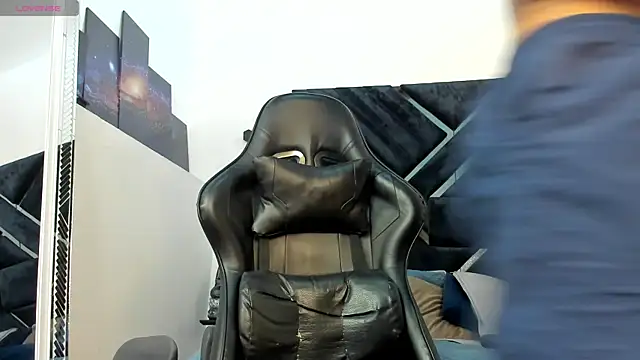 Jayden VanceJS online show from April 25, 2026, 1:41 pm