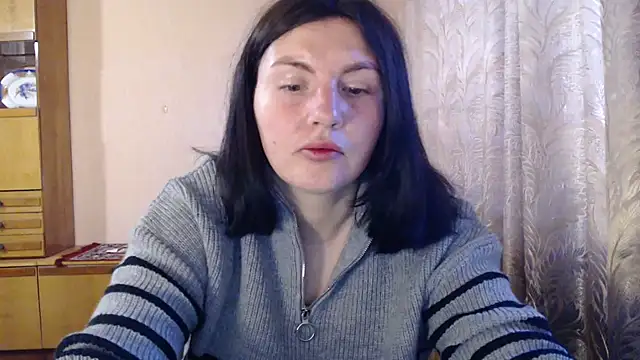 Snapshot of AlinaxJames chatting on April 21, 2026, 2:51 am AlinaxJames online show from April 21, 2026, 2:51 am